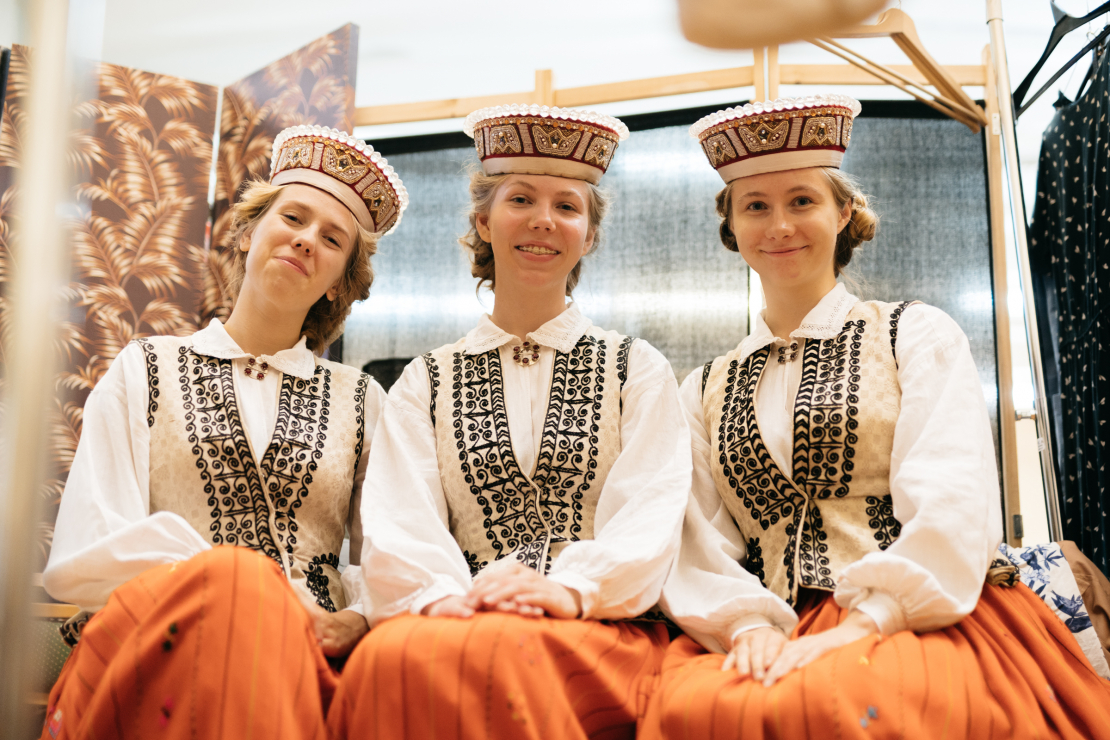 Kadrs no Dzintara Dreiberga filmas par basketbola komandu "TTT".