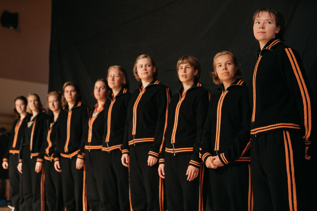 Kadrs no Dzintara Dreiberga filmas par basketbola komandu "TTT".