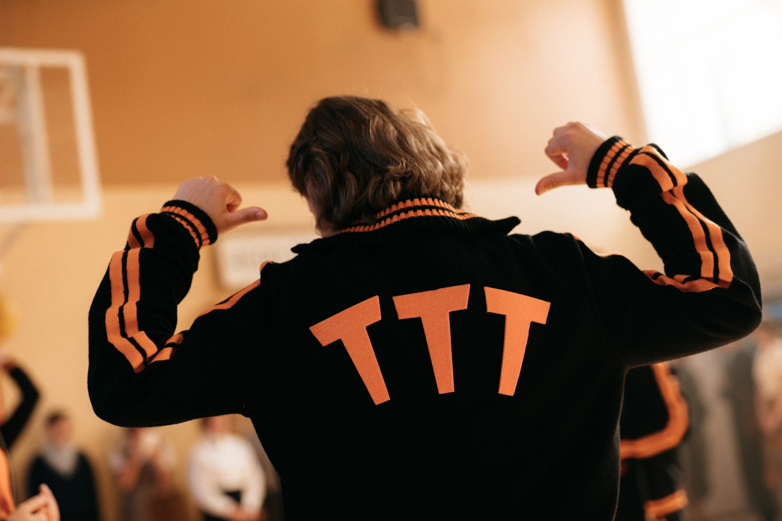 Kadrs no Dzintara Dreiberga filmas par basketbola komandu "TTT".