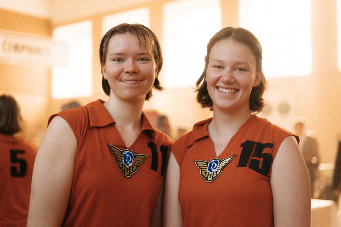 Kadrs no Dzintara Dreiberga filmas par basketbola komandu "TTT".