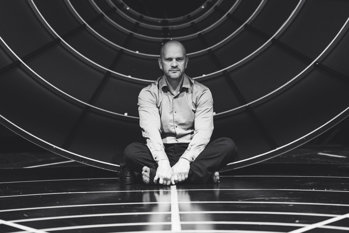 Dailes teātrī top "Krietnā puiša rituāla nokaušana". Lauris Dzelzītis.