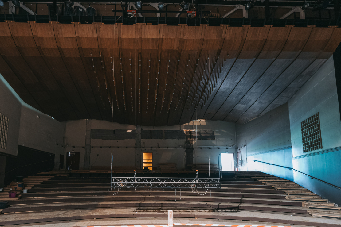 Valmieras Drāmas teātrī turpinās būvdarbi.