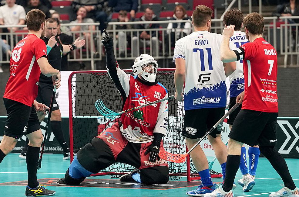 Iepriekšējās sezonas Latvijas florbola čempionāta finālistes "Lielvārde/FatPipe" un "Valmiera/Betsafe" šosezon paralēli vietējai virslīgai spēlēs arī jaunizveidotajā Latvijas–Igaunijas līgā.