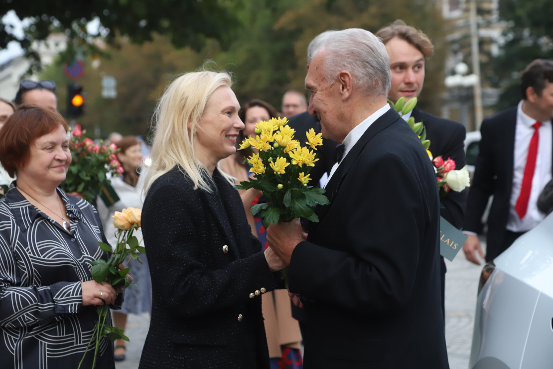 80. jubilejā sumināts izcilais aktieris Uldis Dumpis.
