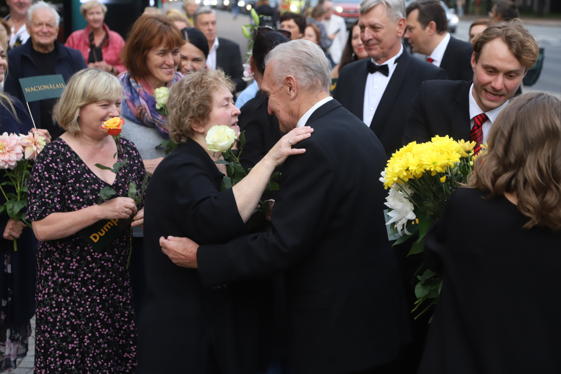 80. jubilejā sumināts izcilais aktieris Uldis Dumpis.