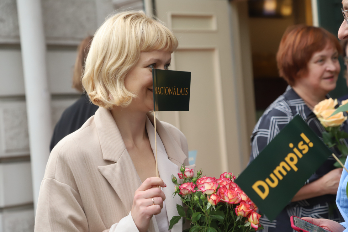 80. jubilejā sumināts izcilais aktieris Uldis Dumpis.