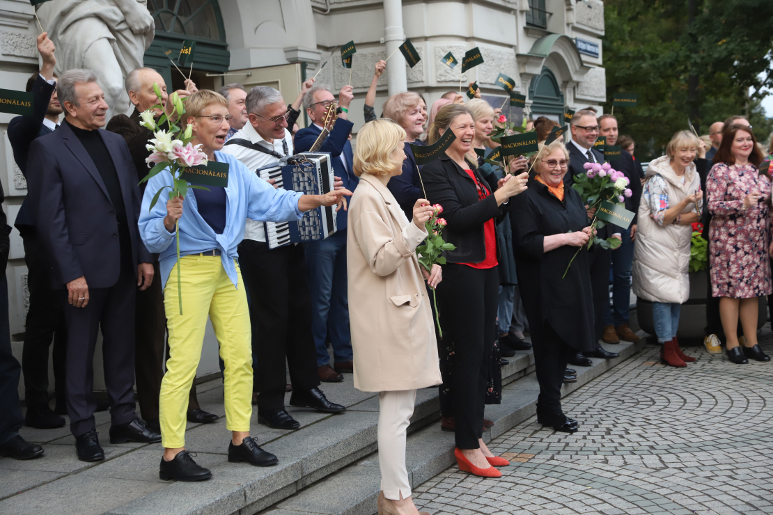 80. jubilejā sumināts izcilais aktieris Uldis Dumpis.