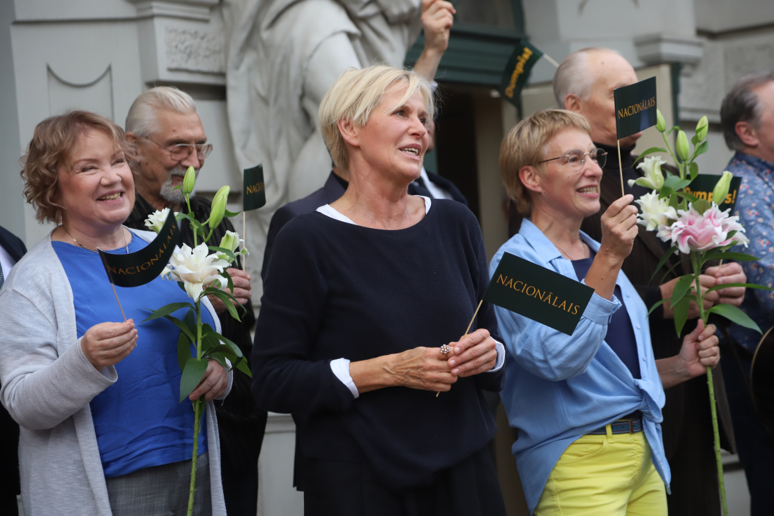 80. jubilejā sumināts izcilais aktieris Uldis Dumpis.