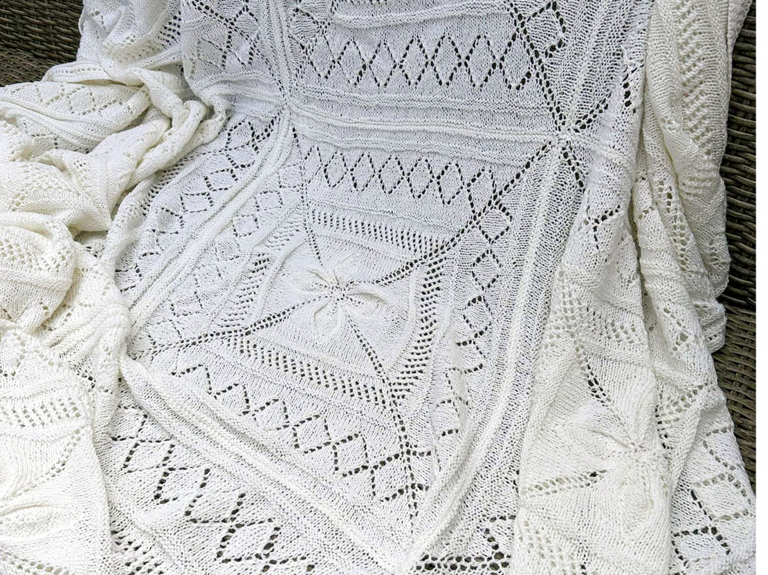 Sega sastāv no 12 adītiem kvadrātiem.