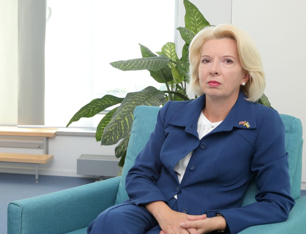 Ināra Mūrniece: "Saeimas debates par Nacionālās drošības koncepciju liek domāt, ka tiks ieslēgta "dinamiska atpakaļgaita"."