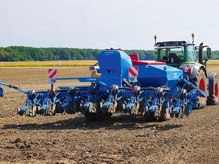 'Lemken Solitair' bunkurs 'Lemken' sējmašīnai.