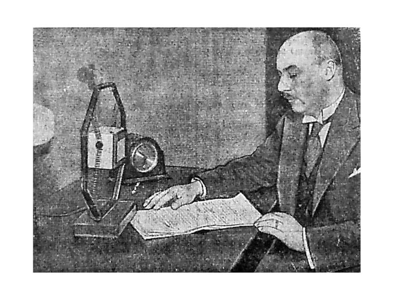 Ādolfs Bļodnieks radiouzrunā 1933. gadā.