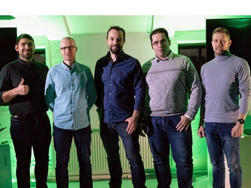 Uzņēmuma "Waterson Technologies" komanda (no kreisās puses) – Sandis Dejus, Jānis Rubulis, Dāvids Štēbelis, Sergejs Paršutins un Mārtiņš Bonders.