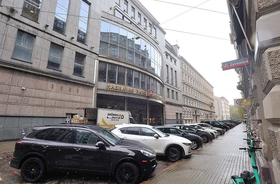 Likumu, kas varētu kļūt par tiesisko pamatu Maskavas pilsētai piederošās ēkas atsavināšanai, Saeima iecerējusi skatīt jau šonedēļ.