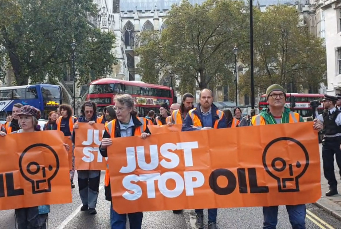 Protestētāji no grupas "Just Stop Oil".