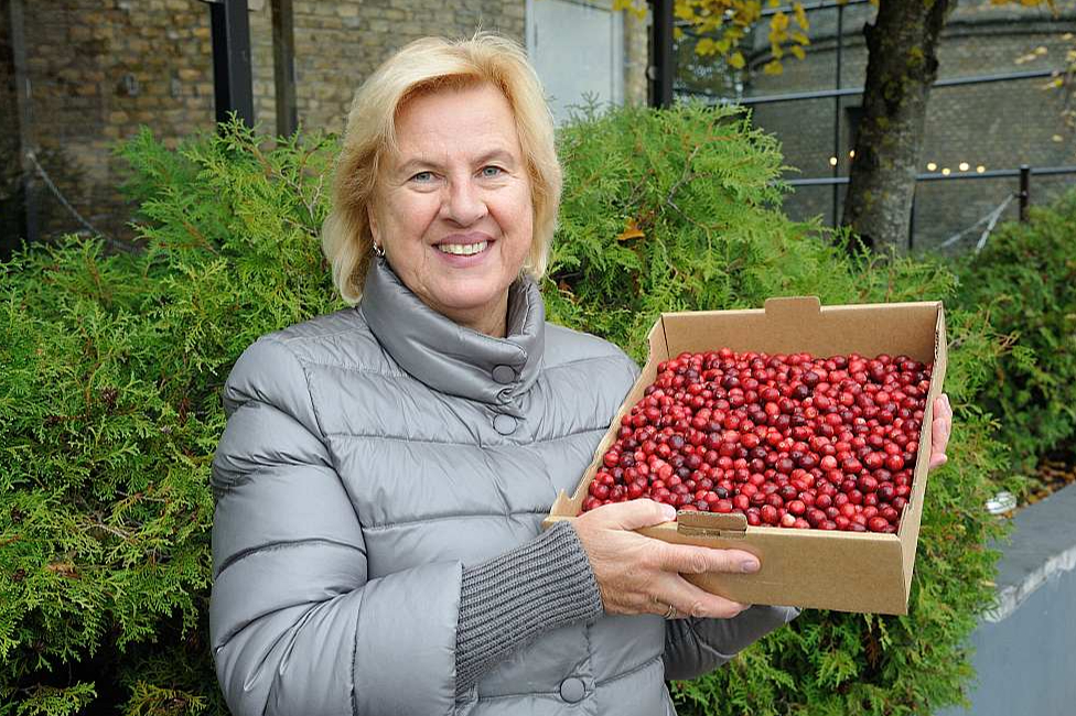 Augļkopības uzņēmuma SIA "Very Berry" īpašniece Gundega Sauškina: "Izstādes – tā nav vis dārga izklaide, kā tas reizēm izskan publiski, bet milzīgs mūsu darbinieku un Zemkopības ministrijas ieguldījums, kas nes ekonomisku atdevi. Jau pērn 35 % no visa uzņēmuma pārdotā apjoma bija eksports, un šogad tas būs vēl lielāks."
