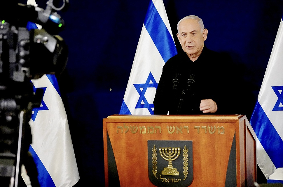 Izraēlas premjers Benjamins Netanjahu velk paralēles starp aviācijas triecieniem Gazai un Rietumu sabiedroto uzlidojumiem nacistiskās Vācijas pilsētām Otrajā pasaules karā: "Jūs taču nebūtu teikuši sabiedrotajiem: neiznīciniet nacismu, ja jau tam ir tik traģiskas sekas."