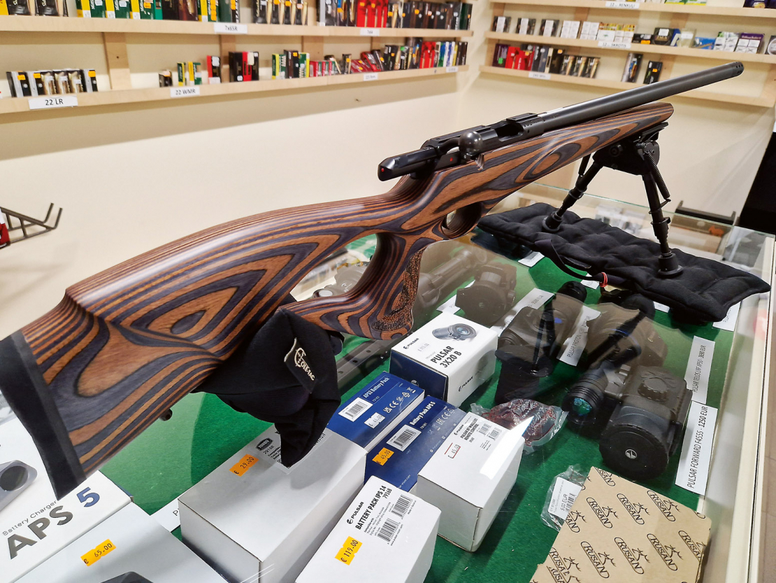 CZ 457 THUMBHOLE mazkalibra ierocis.