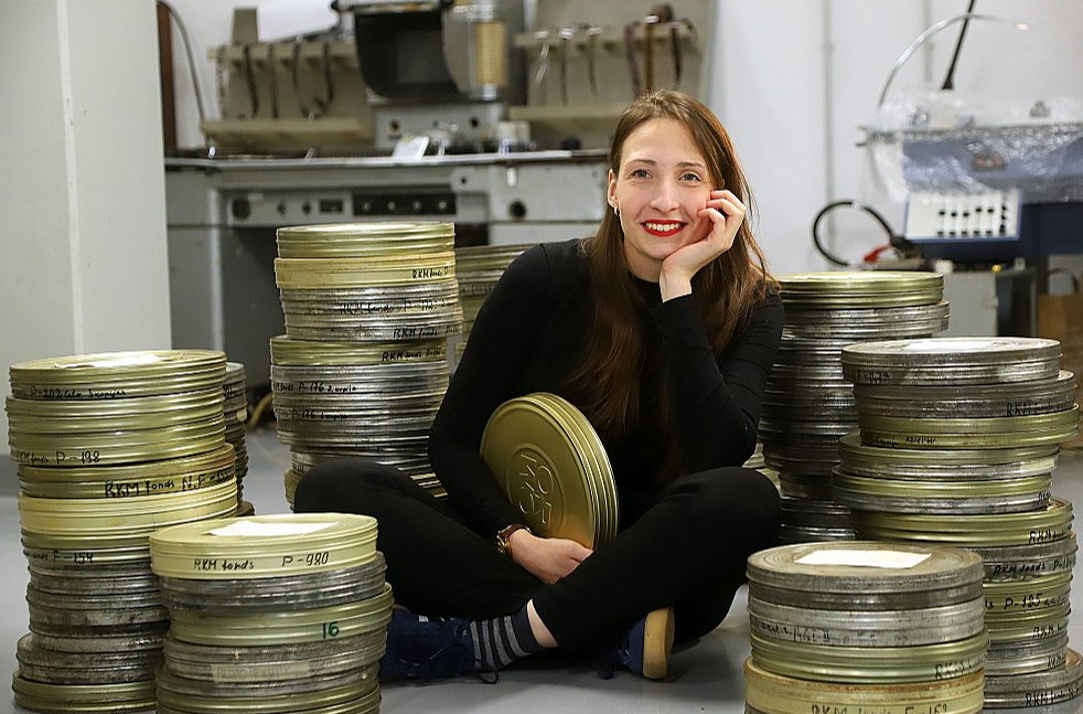 Elizabete Gricmane: "Fakts, ka cilvēki nespēj būt vientuļi un pieņemt savas emocijas, ir ikdiena, šā laika sabiedrības norma."