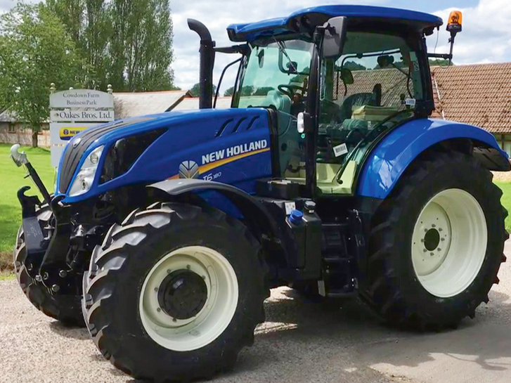 "New Holland T6" traktors.