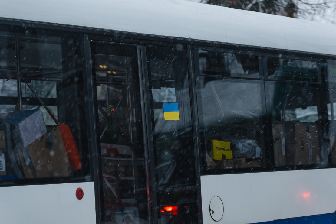 Ceļā uz Čerņihivu devušies 10 Rīgas dāvinātie autobusi.