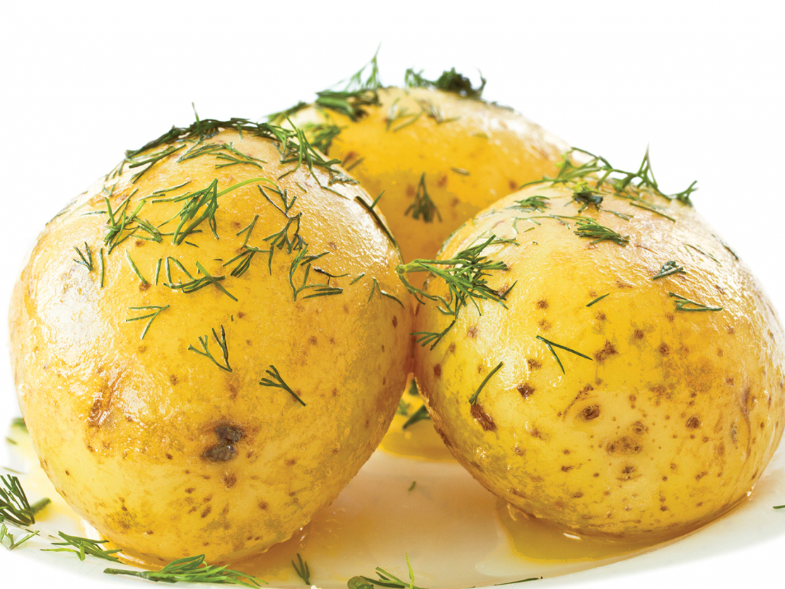 Vārīti kartupeļi.