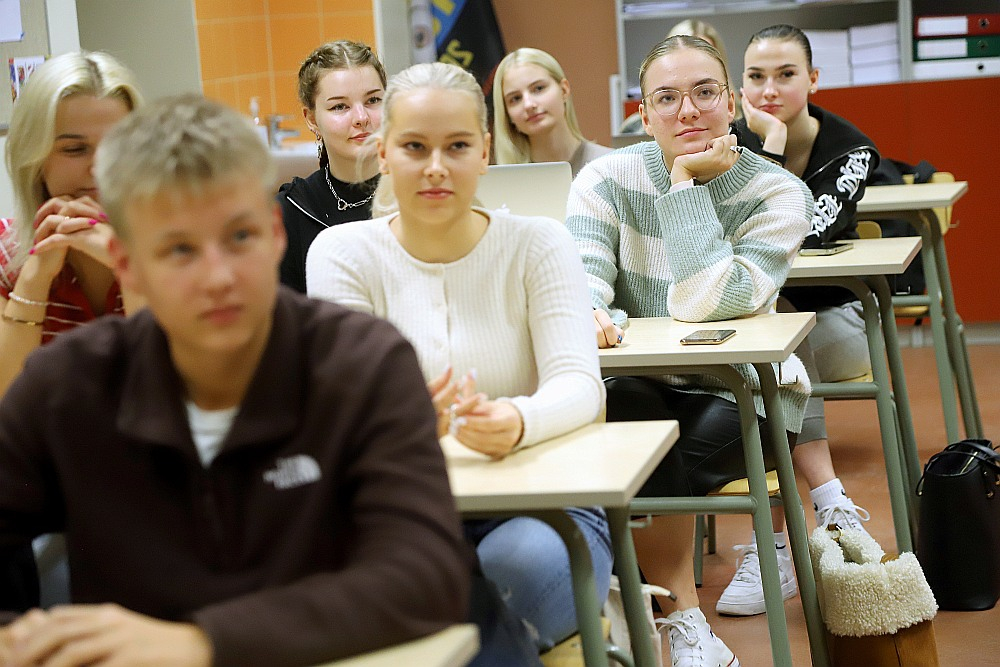 Skolēni klasē Tartu Jana Poskas Valsts ģimnāzijā.