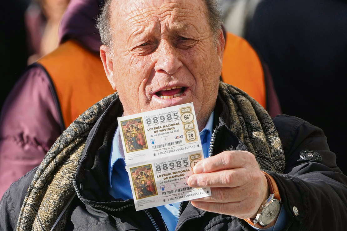 Kāds vīrietis Madridē "El Gordo" loterijā izvēlējies vienādas kombinācijas.