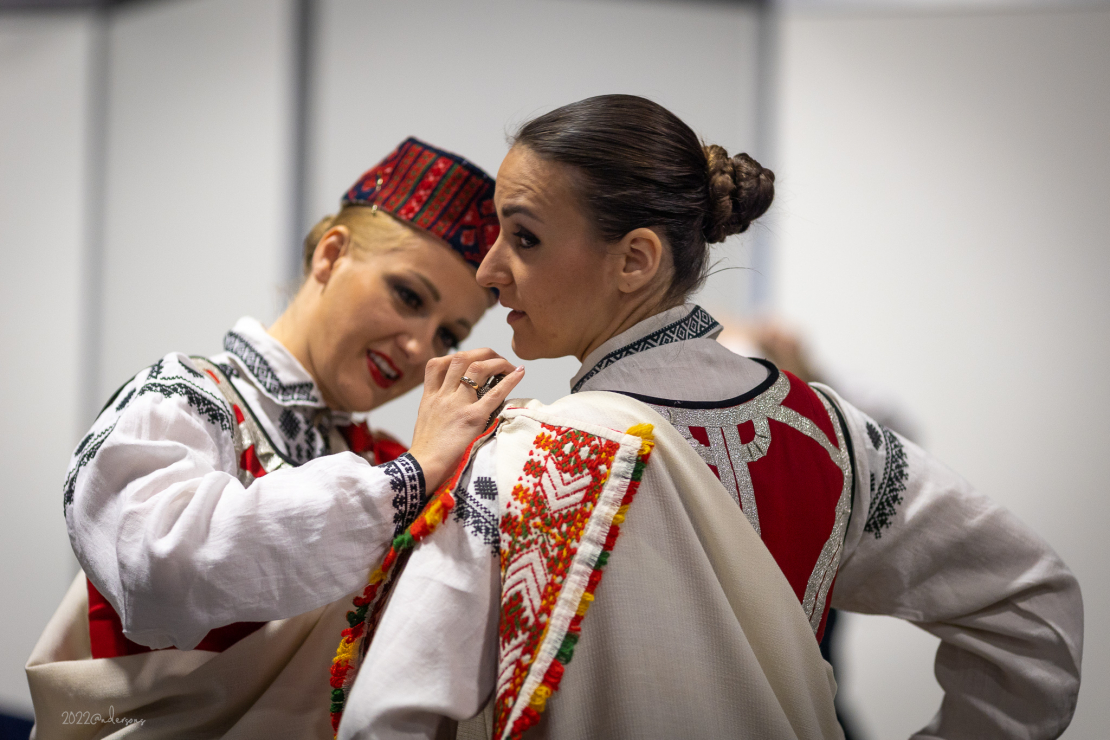 Latviešu skatuviskās dejas koncerts "Soļi rakstos".