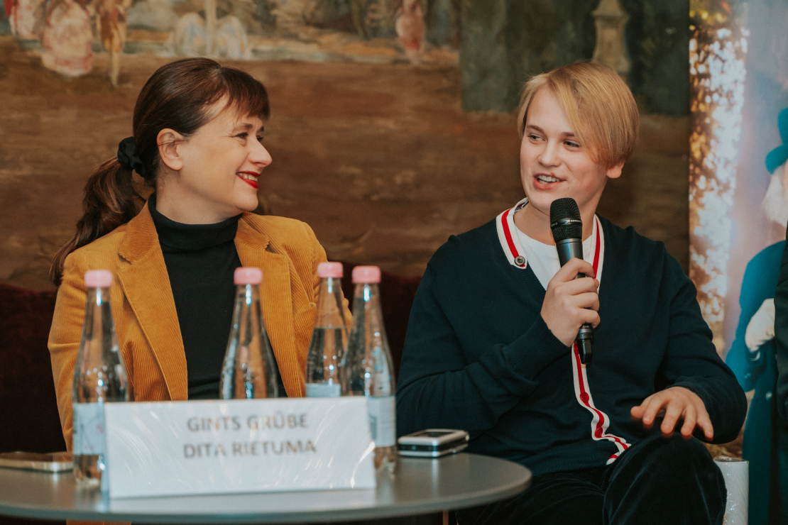 Daudzsēriju filmas "Pansija pilī" preses konference,