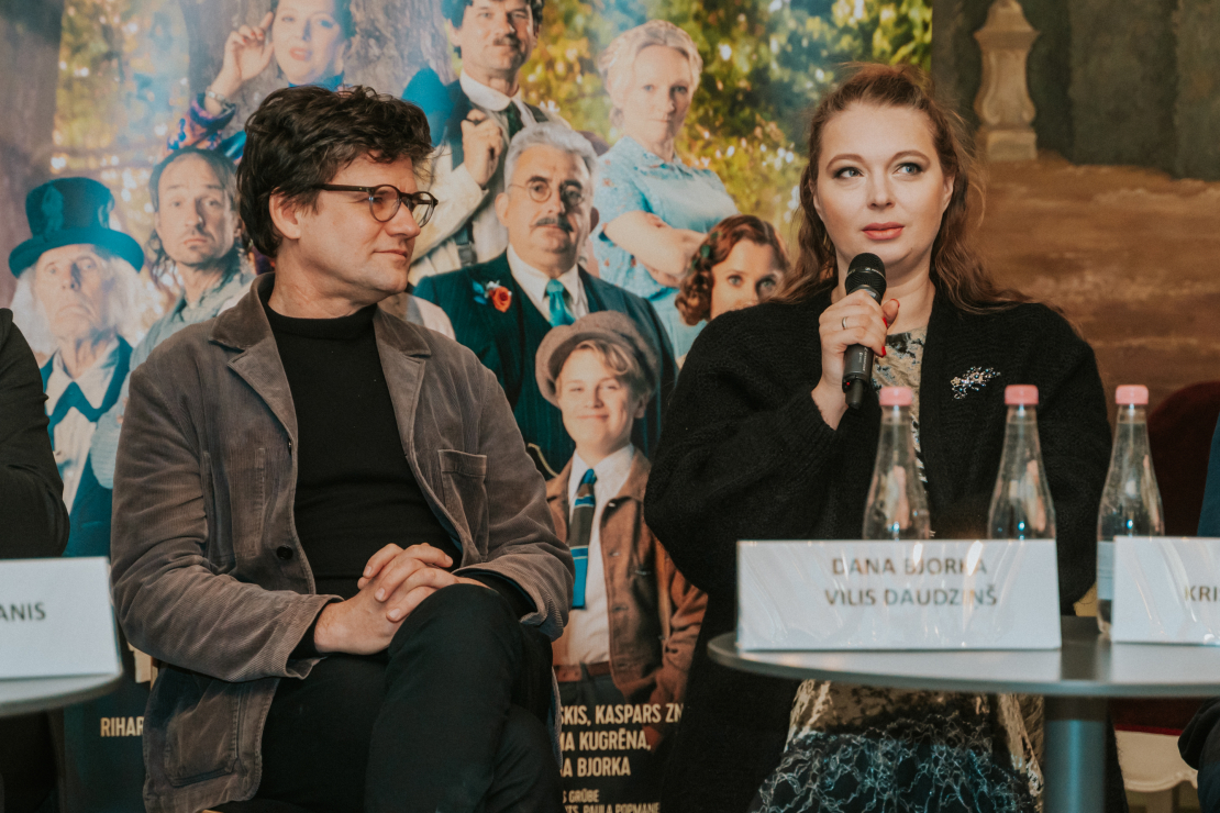 Daudzsēriju filmas "Pansija pilī" preses konference,