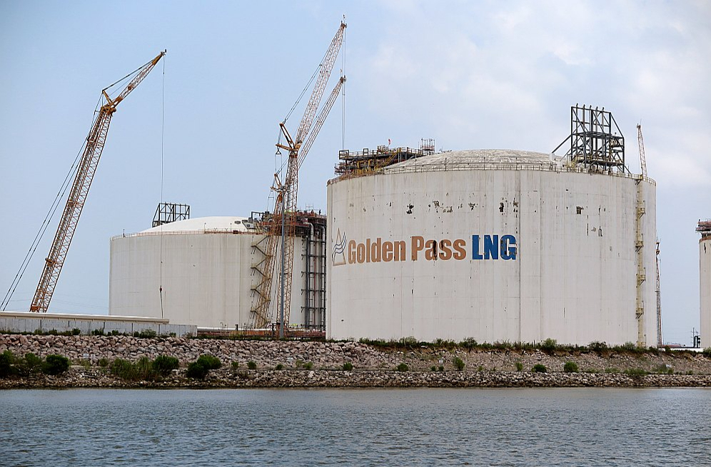 Dabasgāzes sašķidrināšanas termināļa "Golden Pass" būvniecība pagājušā gada jūnijā Meksikas līča piekrastē ASV Teksasas štatā.