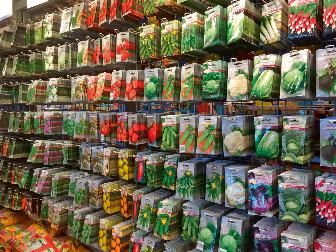 Parasti pircējs vispirms ievēro attēlu, kas ar katru gadu attēli kļūst arvien pievilcīgāki, bet jāizlasa arī marķējums paciņas priekšpusē un aizmugurē.