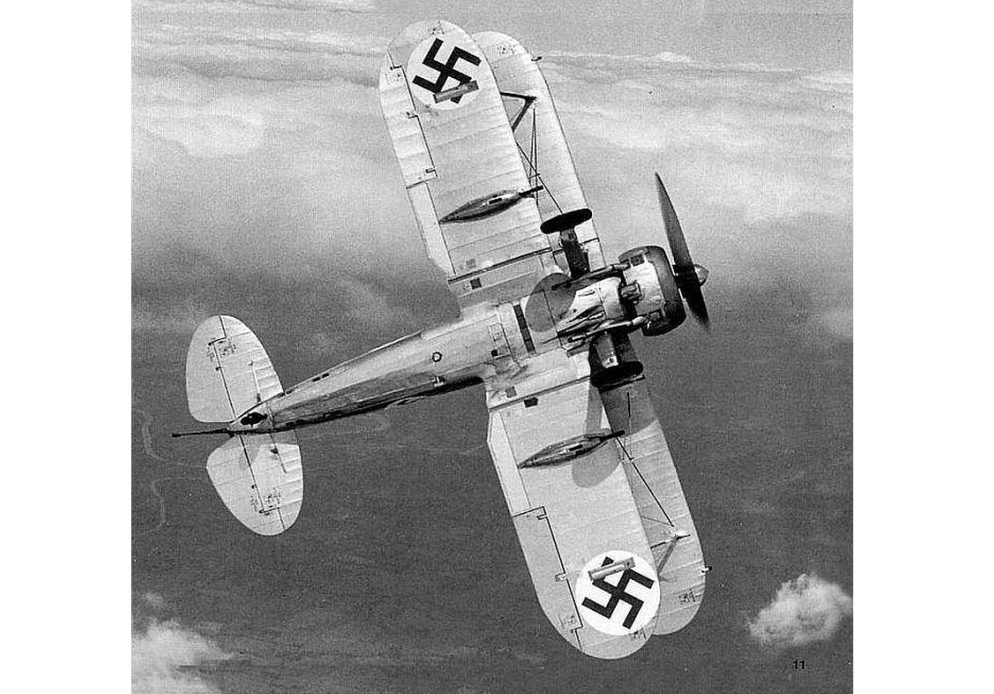 Latvijas kara aviācijas "Gloster Gladiator" 30. gadu beigās.