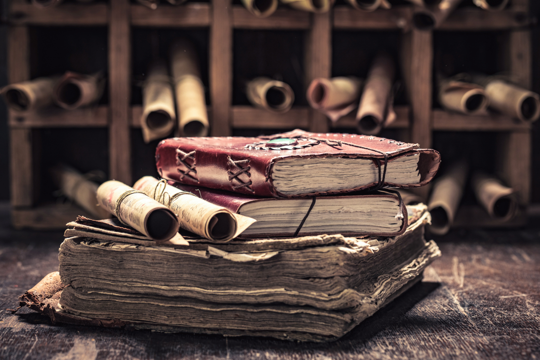 Seno bibliotēku krājumos atrodas daudz unikālu grāmatu un tīstokļu.