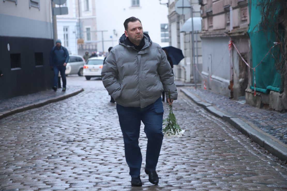 Mūziķi, draugi un tuvinieki atvadās no Jura Kulakova.