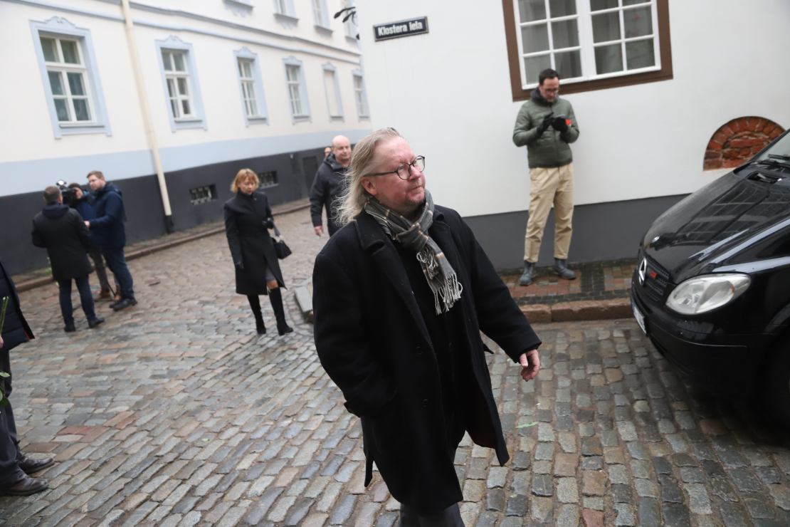 Mūziķi, draugi un tuvinieki atvadās no Jura Kulakova.