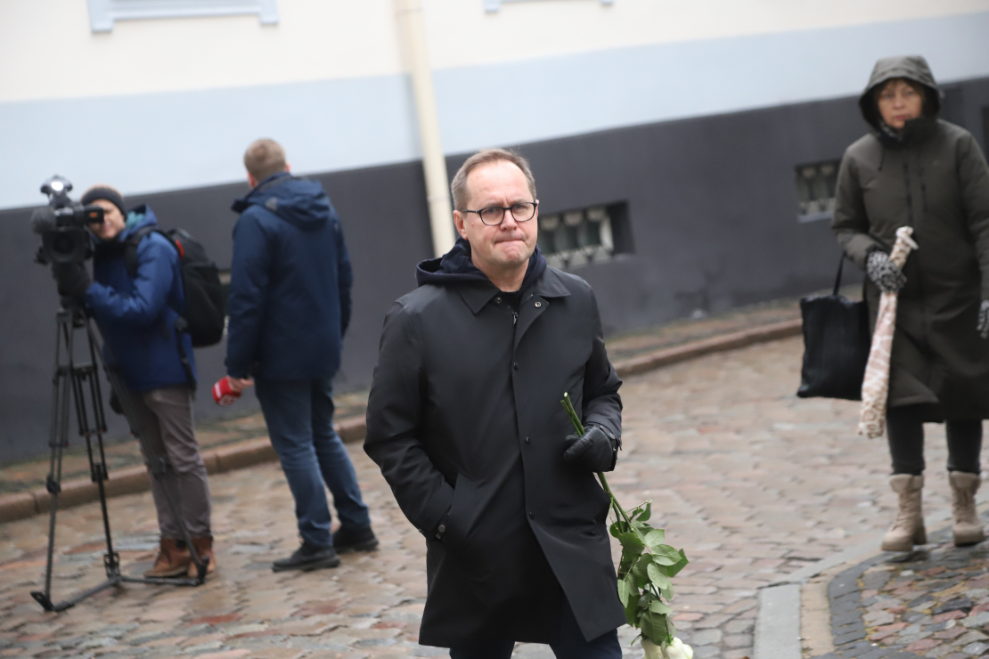 Mūziķi, draugi un tuvinieki atvadās no Jura Kulakova.