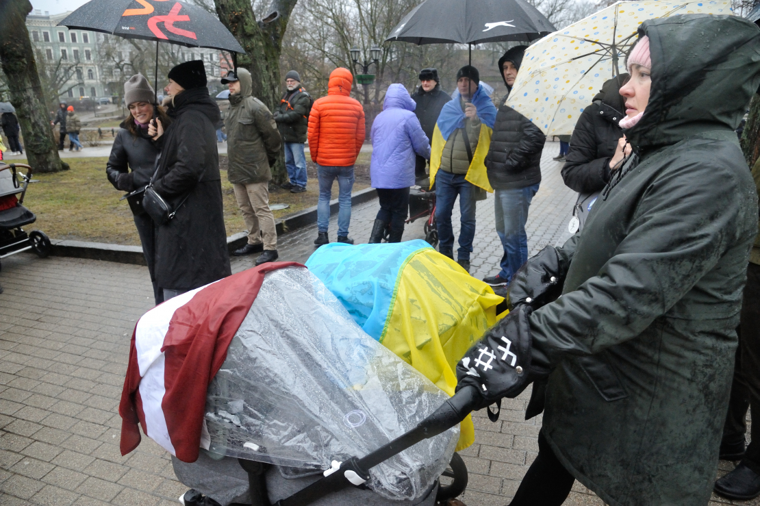Ukrainas atbalsta mītiņš pie Brīvības pieminekļa.