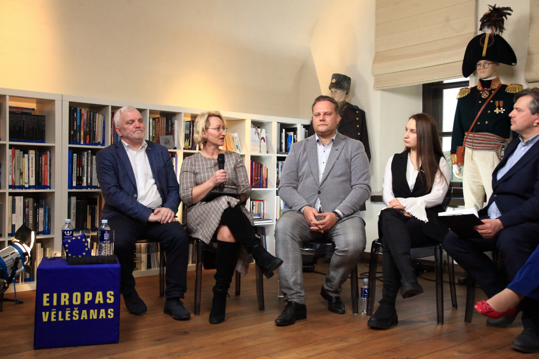  "Vērtējam darbus un solījumus" cikla diskusija “Kā nosargāt demokrātiskās vērtības?” Daugavpilī. 