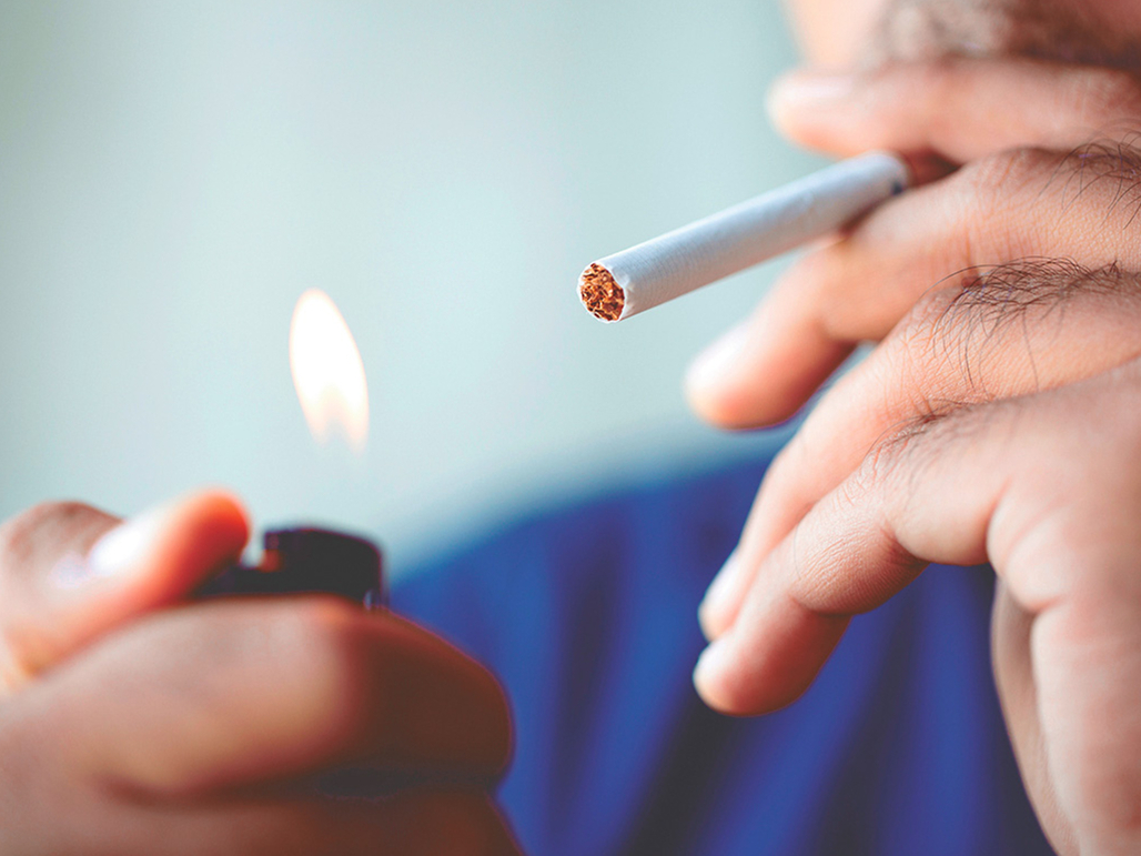 Smēķētājs. Cigaretes. Ilustratīvs foto.