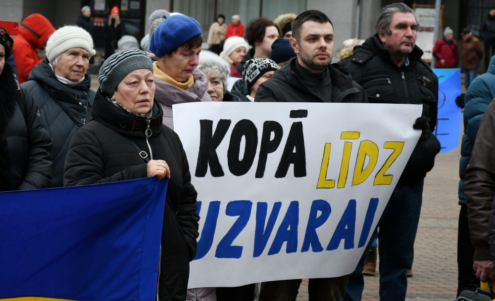 Mītiņš Vienības laukumā Daugavpilī pieminot 2. gadadienu kopš Krievijas pilna mēroga iebrukuma Ukrainā 2024. gada 24. februārī.