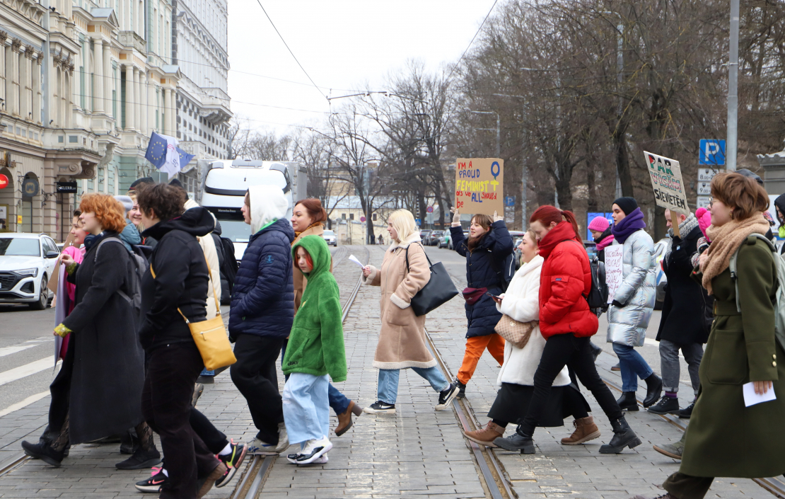 Sieviešu solidaritātes gājiens.