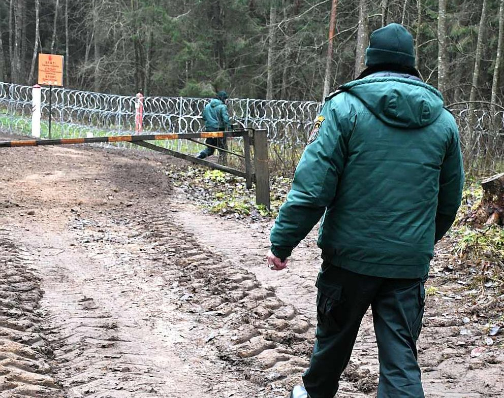 Latvijas teritorijā Baltkrievijas vai Krievijas pierobežā Valsts robežssardze regulāri notver nelegālos migrantus.