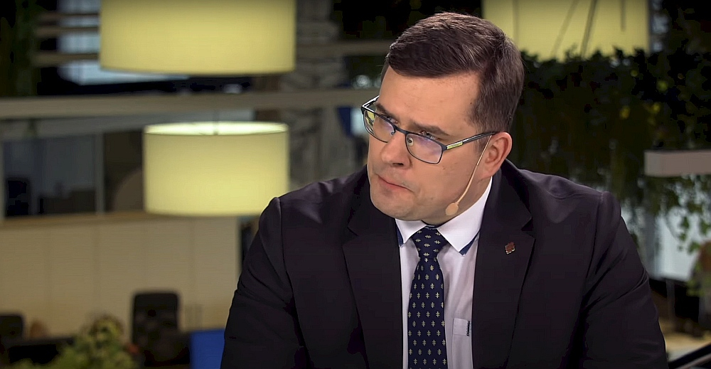 Lietuvas Seima Nacionālās drošības un aizsardzības komisijas priekšsēdētājs Laurīns Kasčūns paudis gatavību pārņemt Aizsardzības ministrijas vadīšanu.