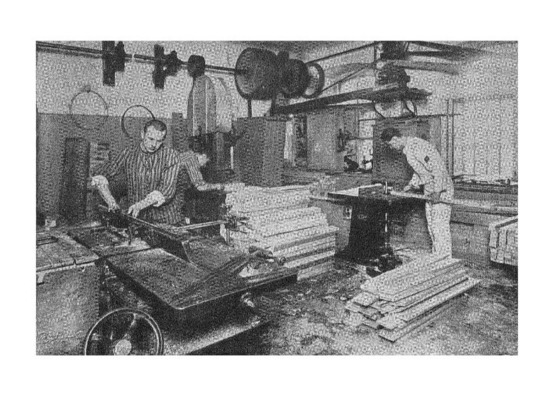 Cietumnieku darbs galdniecībā 20. gs. 30. gados.
