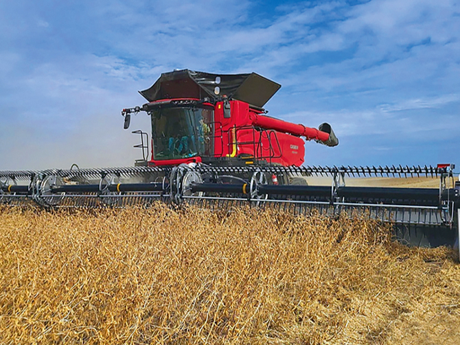 'Case IH Axial-Flow 11' kombains.