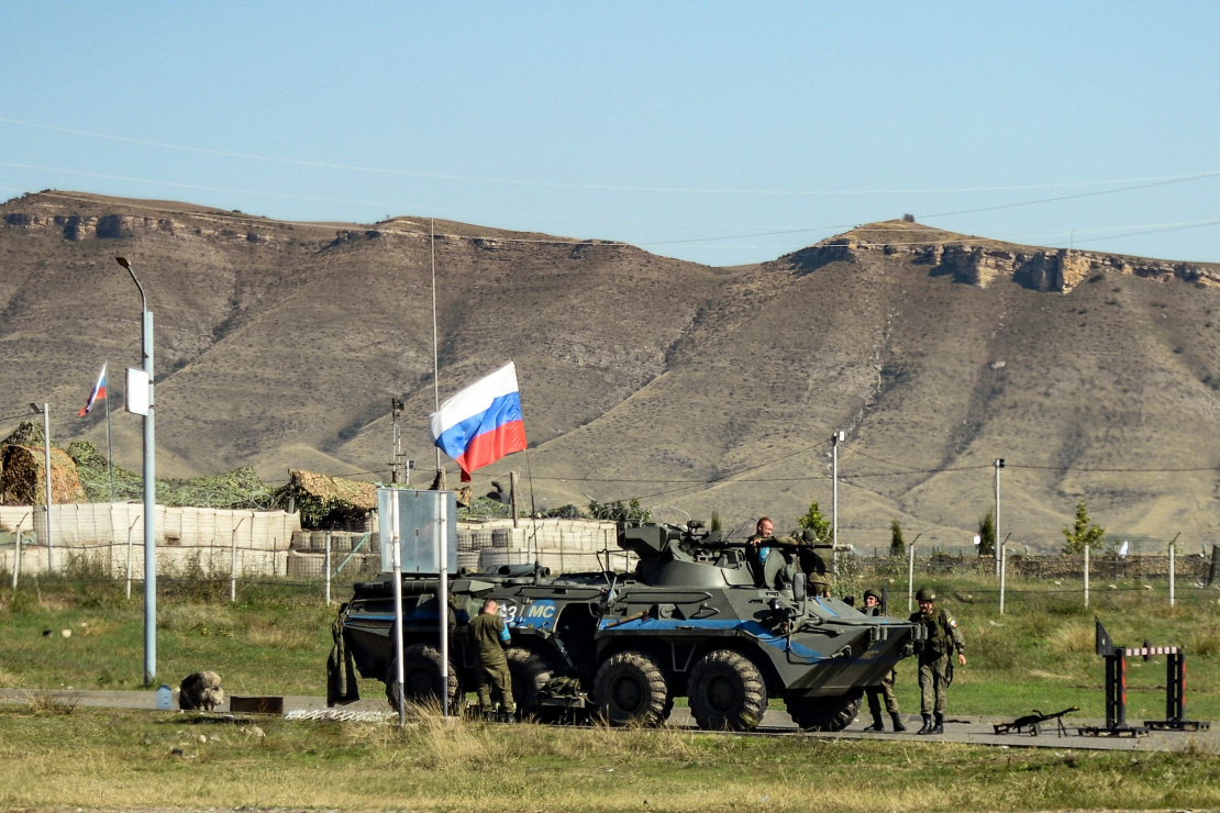 Krievijas karavīri tā dēvēto miera uzturētāju statusā atradās Kalnu Karabahā kopš 2020. gada.