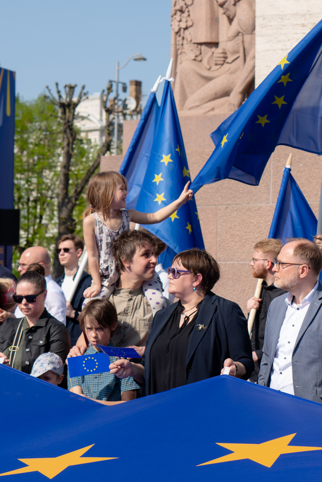 Zibakcija ar lielāko Eiropas Savienības karogu Latvijā.