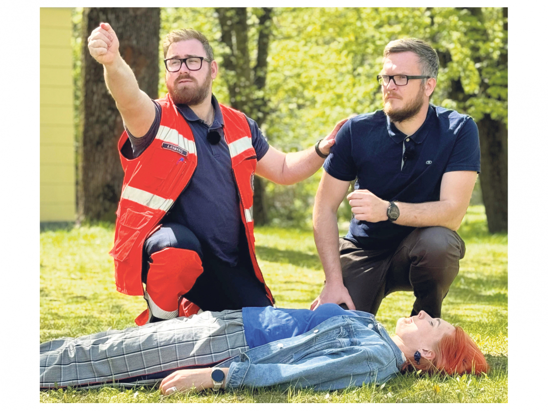 Raidījums "360TV ZIŅneši" sadarbībā ar Neatliekamās medicīniskās palīdzības dienesta mediķiem izveidojis pirmās palīdzības sniegšanas videociklu "Dzīvības ABC". 